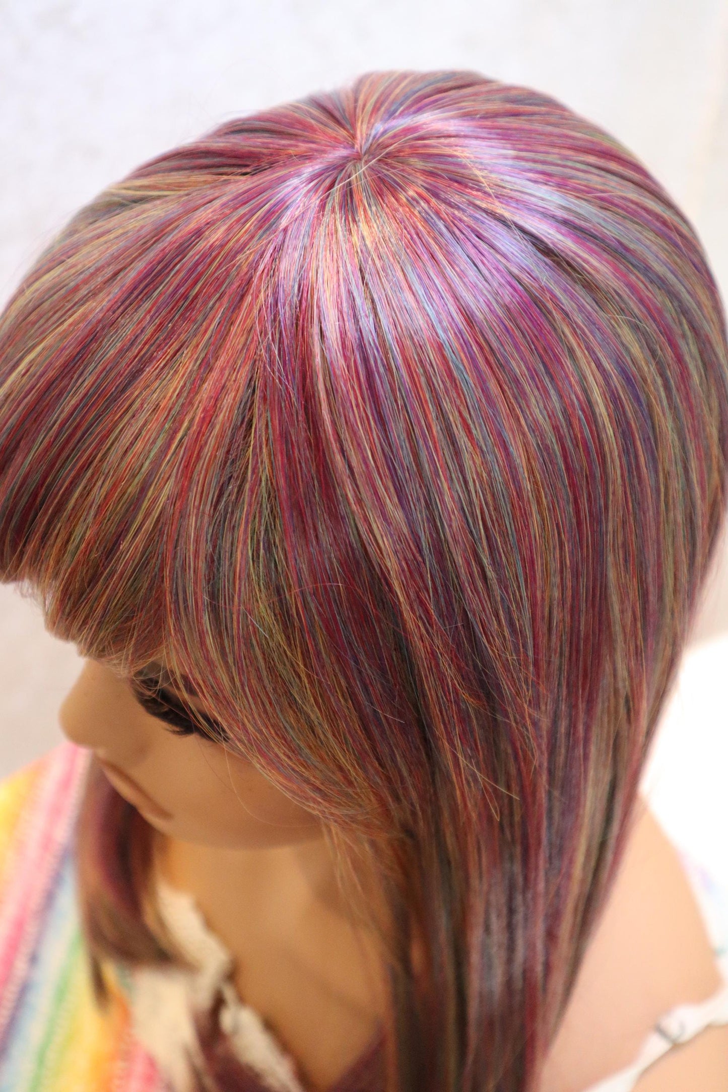 Retro Fall Vibes Wig – 20" Soft Straight Multicolored Highlights with Thick Bangs