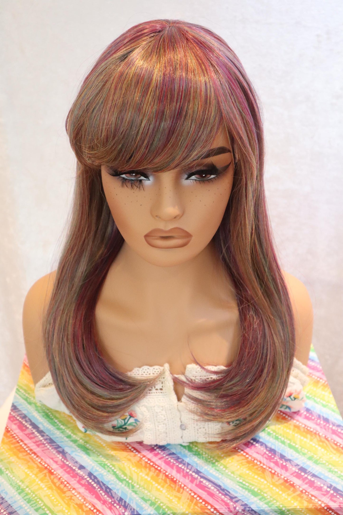 Retro Fall Vibes Wig – 20" Soft Straight Multicolored Highlights with Thick Bangs