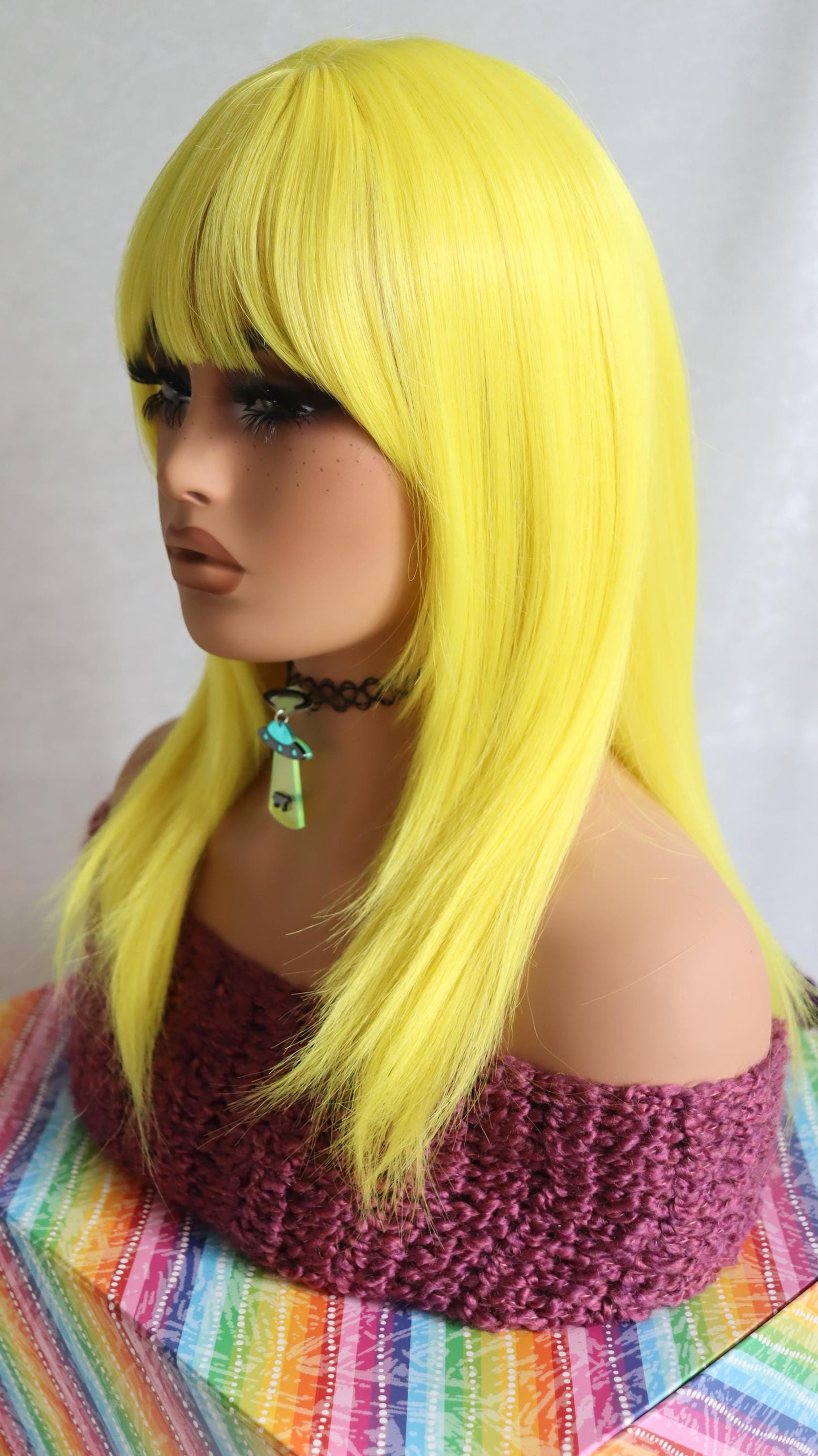 Cartoon Sunshine Colored 18" Bright Yellow Layered Retro Wig – Straight, Glueless Cap with Bangs, Perfect for Cosplay & Festivals