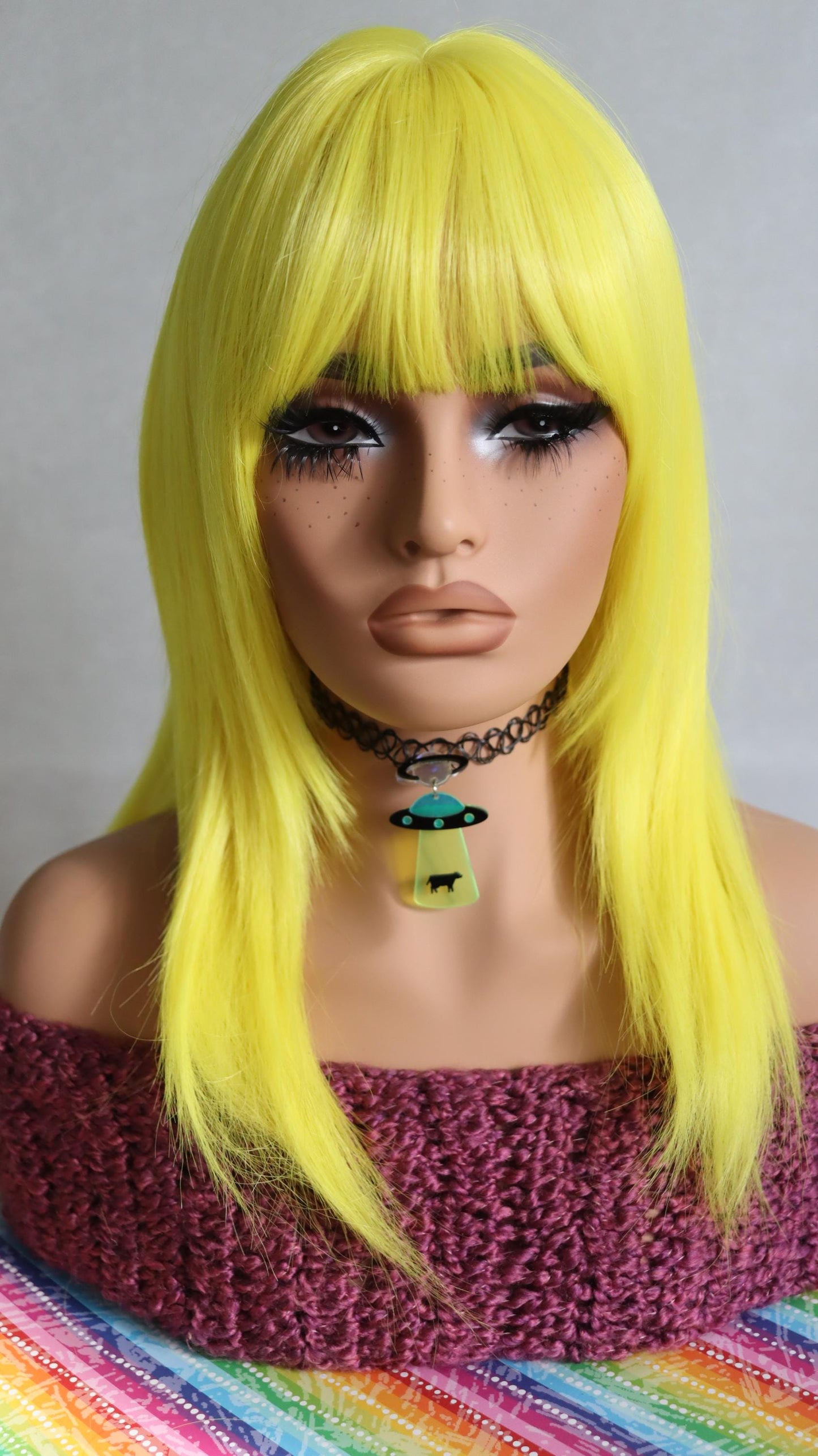 Cartoon Sunshine Colored 18" Bright Yellow Layered Retro Wig – Straight, Glueless Cap with Bangs, Perfect for Cosplay & Festivals